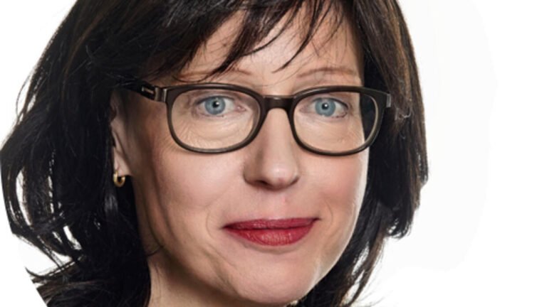 Elisabeth Niejahr Perücken