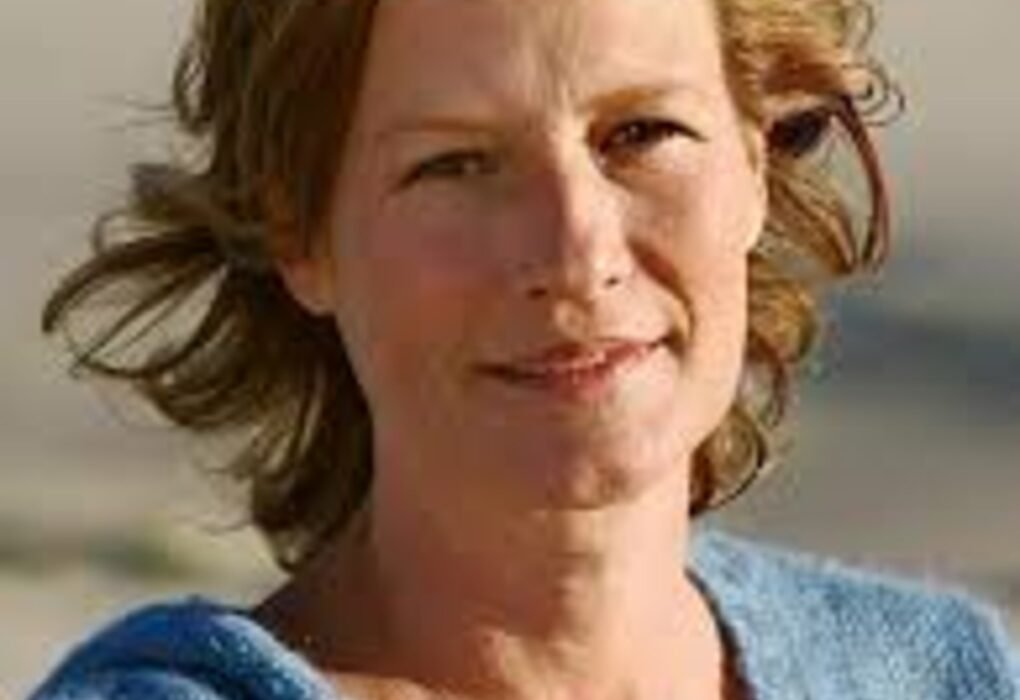 Suzanne von Borsody Figur